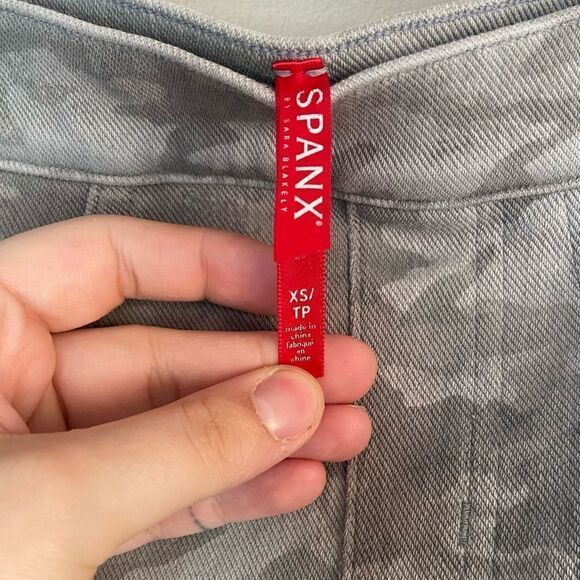 Spanx Green Camo Jean-Ish Mid-Rise Compression Leggings Size XS - Picture 4 of 6